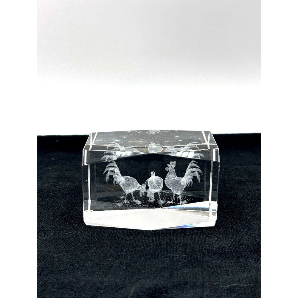 3D Laser Etched Crystal Cube 2 Roosters And Chick Decorative Paperweight 3"x2"